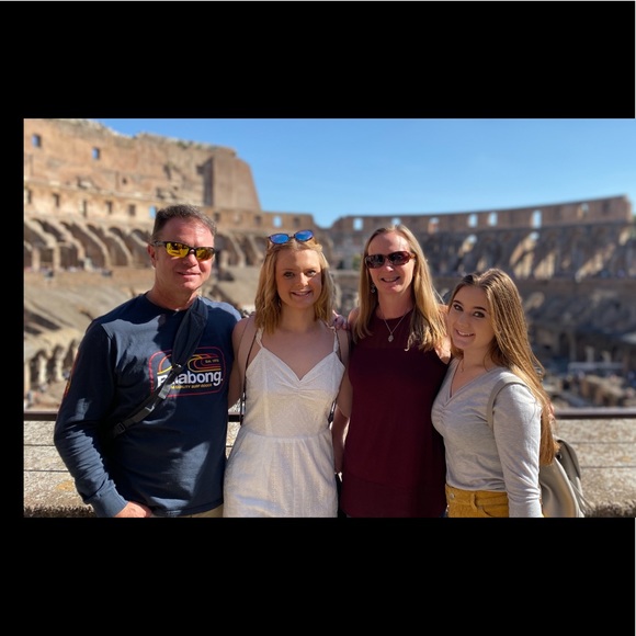 Meet your Posher, Caroline - Picture 7 of 7